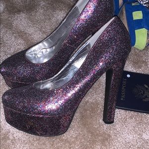 Sparkly platform pump
